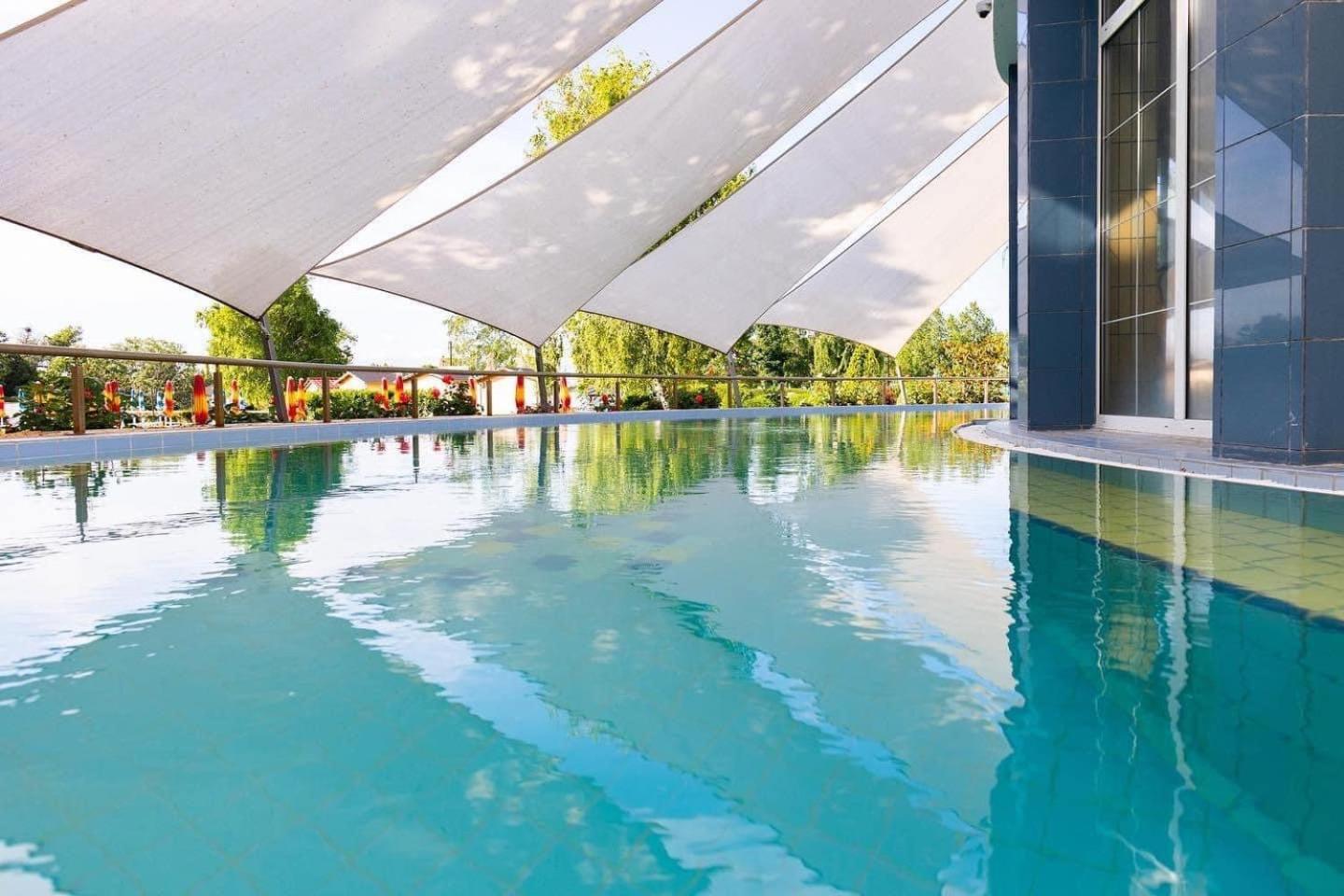 Dom Alex Pri Kupalisku Thermalpark Dunajská Streda Exterior foto